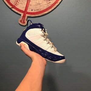 Jordan 9 size 5.5, 6/10 condo